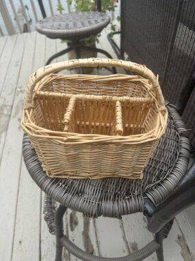 VTG Pier 1 Imports Wicker Utensil/Napkin Holder Caddy Basket